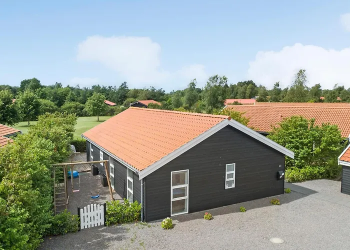 Hébergement de vacances 4 Bedroom Beautiful In Vaeggerlose
